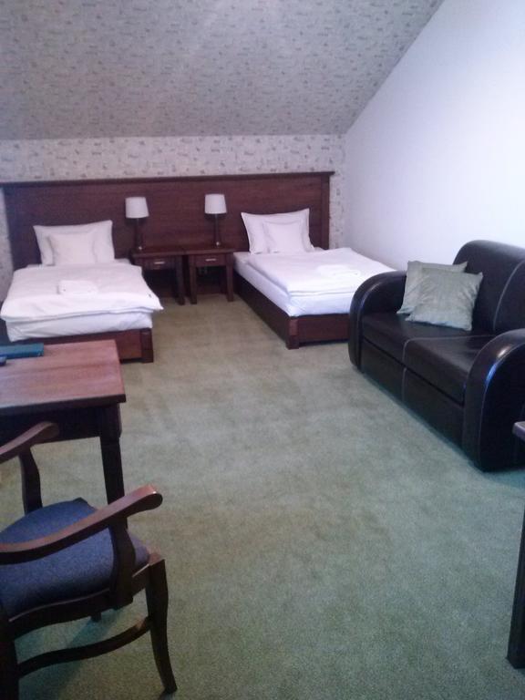 Hotel Neo Międzyrzecz Quarto foto